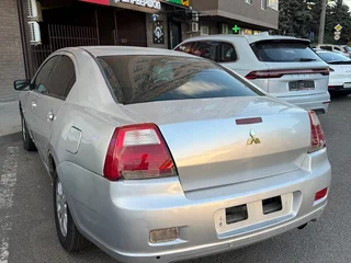 2006 Mitsubishi Galant IX Рестайлинг, серебристый, 195000 рублей, вид 2
