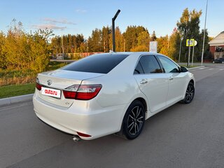 2017 Toyota Camry VII (XV50) Рестайлинг 2, белый, 2000000 рублей, вид 2