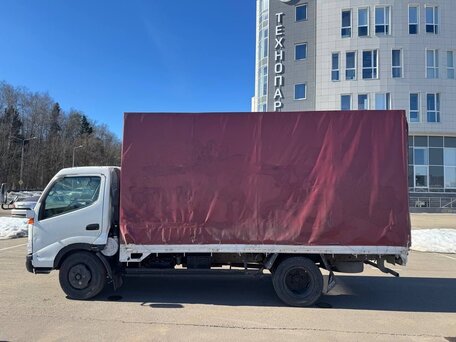 2001 Toyota Dyna, белый, 800000 рублей, вид 3