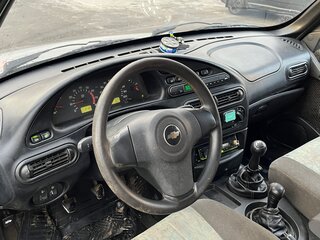 2004 Chevrolet Niva I, серебристый, 200000 рублей, вид 5