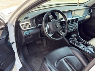 2019 Kia Optima IV Рестайлинг, белый, 1800000 рублей, вид 5
