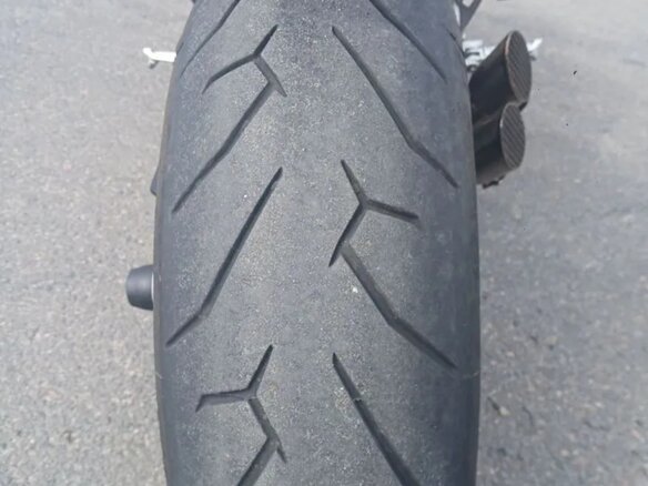 2020 Triumph Speed Triple, серый, 1230000 рублей - вид 10
