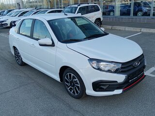 2026 Lada (ВАЗ) Granta Sportline I Рестайлинг, белый, 1369000 рублей, вид 3