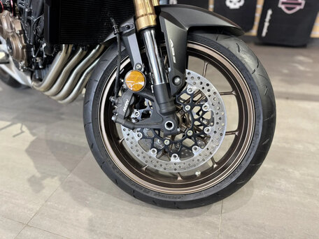 2024 Honda CB 650R, серый, 1220000 рублей, вид 3
