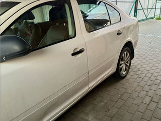 2012 Skoda Octavia II (A5) Рестайлинг, белый, 380000 рублей, вид 4