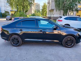 2017 Skoda Rapid I Рестайлинг, чёрный, 850000 рублей, вид 4