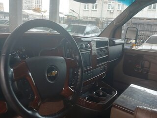2011 Chevrolet Express II, серебристый, 1850000 рублей, вид 5
