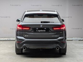 2020 BMW X1 20i xDrive II (F48) Рестайлинг, серый, 2099000 рублей, вид 4