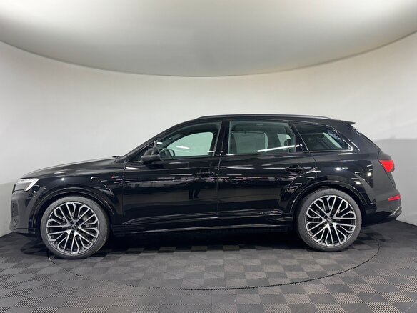 2026 Audi Q7 45 TFSI II (4M) Рестайлинг 2, чёрный, 11750000 рублей - вид 5