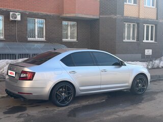 2018 Skoda Octavia III (A7) Рестайлинг, серебристый, 2100000 рублей, вид 4