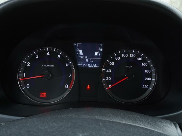2011 Hyundai Solaris I, фиолетовый, 699000 рублей - вид 11