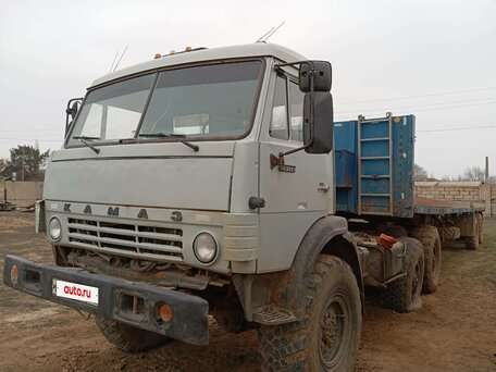 1992 КамАЗ 43118, белый, 1400000 рублей, вид 2