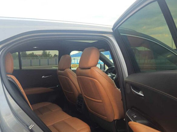 2023 Cadillac XT4 I, серебристый, 2050000 рублей - вид 18