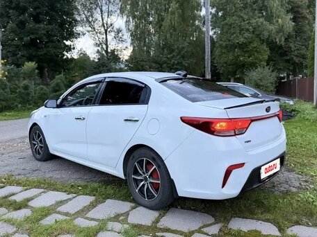 2017 Kia Rio IV, белый, 580000 рублей, вид 5