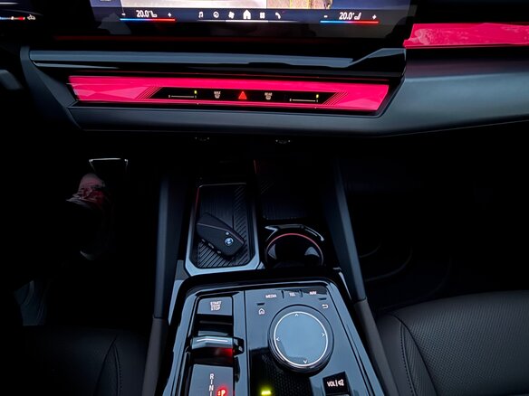 2025 BMW 5 серии Long 530Li xDrive VIII (G60/G61/G68), серый, 7200000 рублей - вид 33