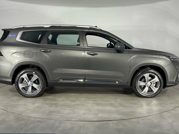 2026 Geely Okavango I Рестайлинг, серый, 4085990 рублей - вид 3