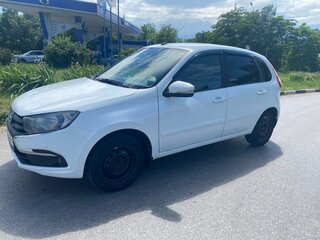 2018 Lada (ВАЗ) Granta I Рестайлинг, белый, 700000 рублей, вид 1