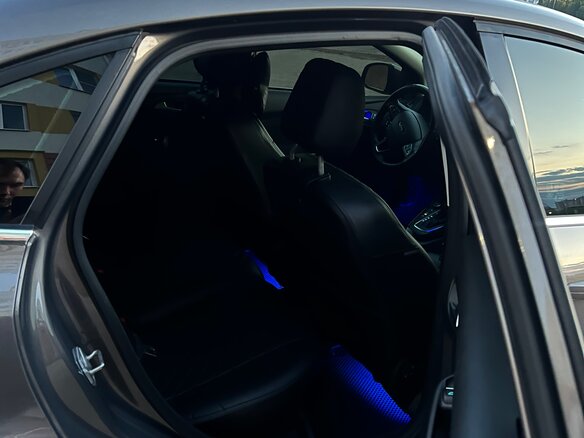 2017 Ford Focus III Рестайлинг, серый, 1200000 рублей - вид 9
