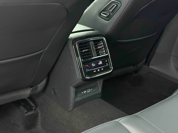 2023 Volkswagen Passat B8 Рестайлинг, чёрный, 1810000 рублей - вид 24