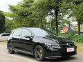 2023 Volkswagen Golf VIII, чёрный - вид 2