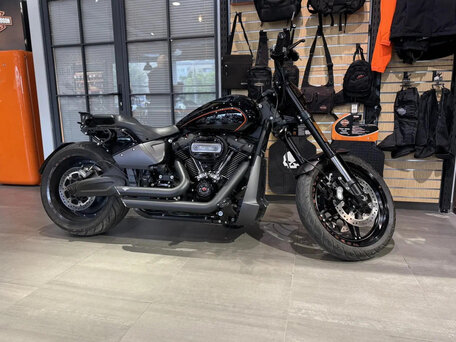 2018 Harley-Davidson FXDR 114, чёрный, 2400000 рублей, вид 5