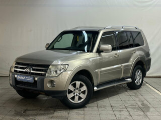 Mitsubishi Pajero IV