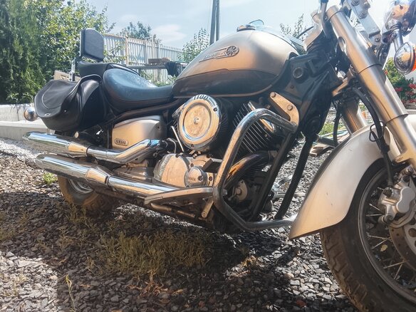 2004 Yamaha XVS1100, золотистый, 950000 рублей