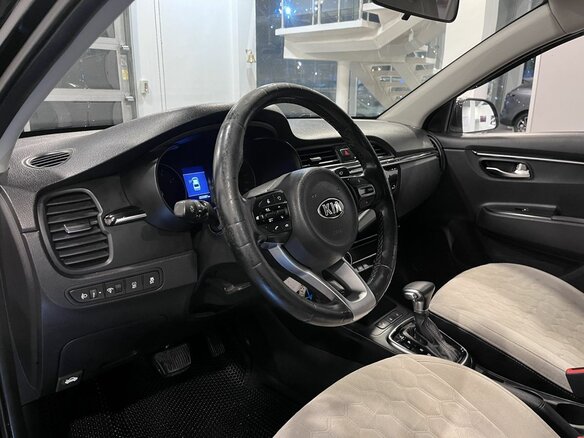 2018 Kia Rio IV, чёрный, 1095000 рублей - вид 22