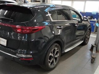 2020 Kia Sportage IV Рестайлинг, чёрный, 2090000 рублей, вид 3