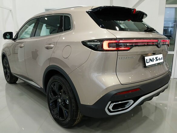 2026 Changan UNI-S I Рестайлинг, серый - вид 3