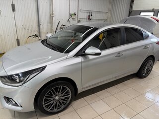 2020 Hyundai Solaris II, серебристый, 1400000 рублей, вид 5