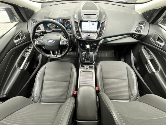 2018 Ford Kuga II Рестайлинг, серый, 1490000 рублей - вид 8