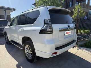 2019 Toyota Land Cruiser Prado 150 Series Рестайлинг 2, белый, 5650000 рублей, вид 4