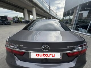 2015 Toyota Camry VII (XV50) Рестайлинг, серый, 1850000 рублей, вид 3