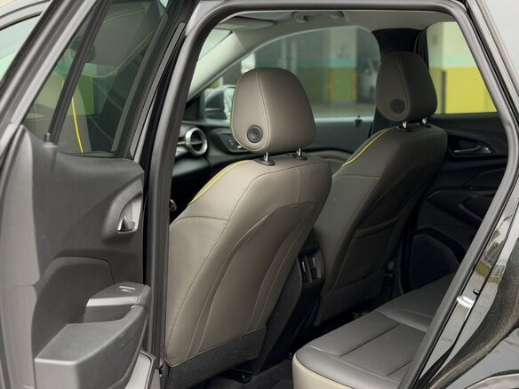 2023 Chevrolet Trax II, чёрный, 1780000 рублей - вид 9