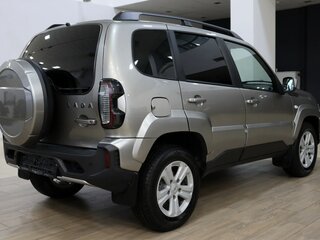 2021 Lada (ВАЗ) Niva Travel I, серебристый, 1000000 рублей, вид 3