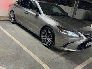 2018 Lexus ES 250 VII, серый, 3200000 рублей, вид 5