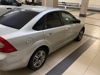 2008 Ford Focus II Рестайлинг, серебристый, 480000 рублей, вид 3