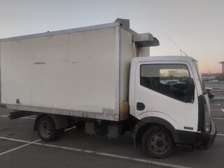 2011 Nissan Cabstar, белый, 700000 рублей, вид 2
