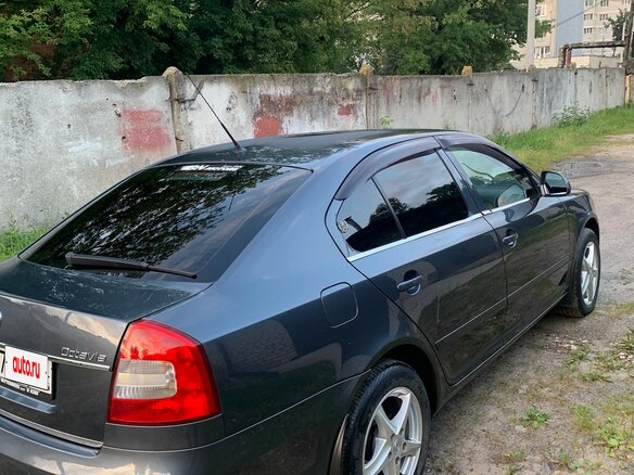 2009 Skoda Octavia II (A5) Рестайлинг, серый, 950000 рублей - вид 2