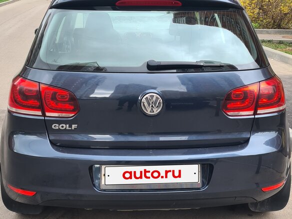 2012 Volkswagen Golf VI, серый, 970000 рублей - вид 2