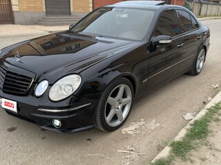 2002 Mercedes-Benz E-Класс 500 III (W211, S211), чёрный, 800000 рублей, вид 1