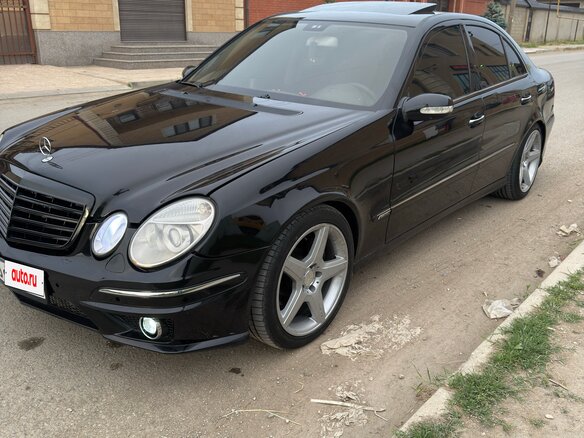 2002 Mercedes-Benz E-Класс 500 III (W211, S211), чёрный, 800000 рублей