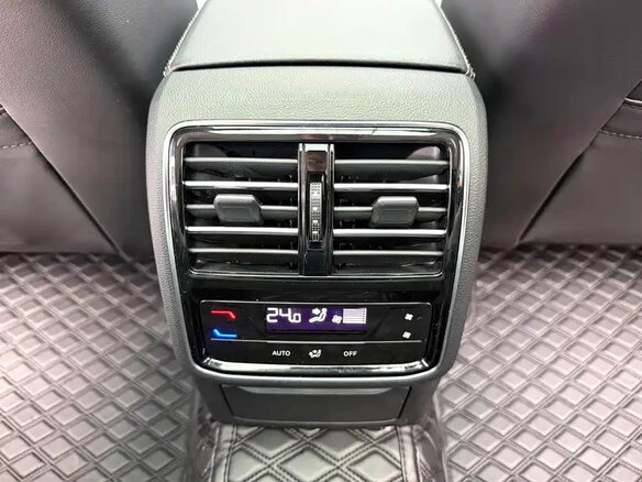 2022 Volkswagen Magotan B8 Рестайлинг, чёрный, 1950000 рублей - вид 13