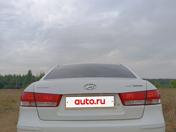 2010 Hyundai Sonata V (NF) Рестайлинг, белый, 620000 рублей - вид 3