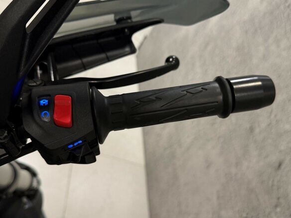 2025 Bajaj Dominar 400, серый, 390000 рублей - вид 5