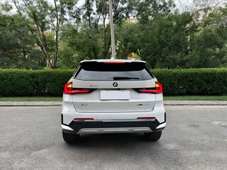 2023 BMW X1 Long 20Li sDrive III (U11/U12), белый, 2870000 рублей, вид 4