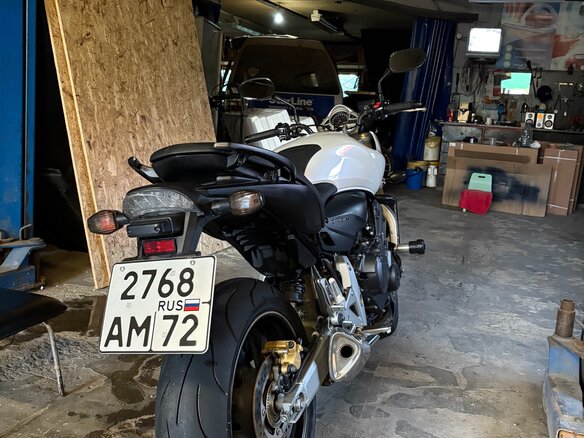 2008 Honda CB 600F Hornet, белый, 600000 рублей - вид 18