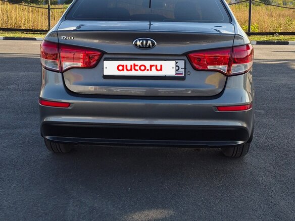 2017 Kia Rio III Рестайлинг, серый, 965000 рублей - вид 6