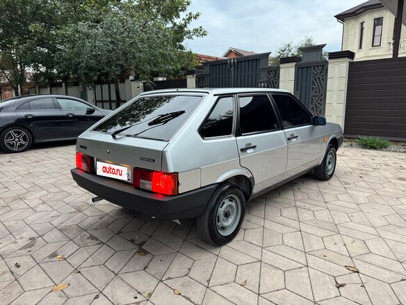 2004 Lada (ВАЗ) 21093i, серебристый, 500000 рублей - вид 14